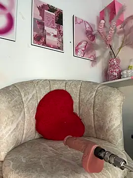 Snapshot of halana_squirts chatting on 6, 3, 2025 halana squirts online show from 6, 3, 2025