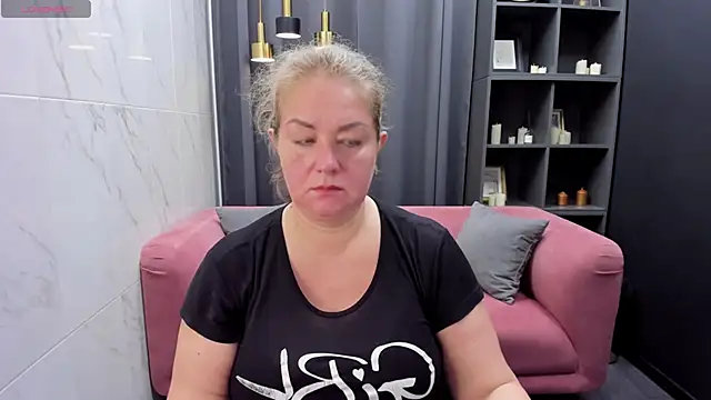 JenniferLight online show from 6, 2, 2025