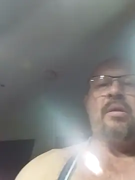 Snapshot of easygoing2 chatting on 5, 10, 2025 easygoing2 online show from 5, 10, 2025