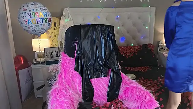 RoxalanaStar online show from 8, 4, 2026