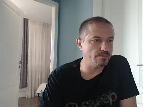 Snapshot of MisterFaithRO chatting on 15, 6, 2026 MisterFaithRO online show from 15, 6, 2026