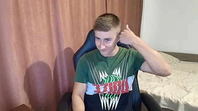 Snapshot of Todhorny9873 chatting on 5, 3, 2025 Todhorny9873 online show from 5, 3, 2025