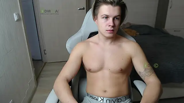 Sunny-Girl1 online show from 5, 3, 2025