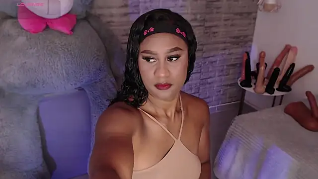 TinnaCobb online show from 27, 3, 2026