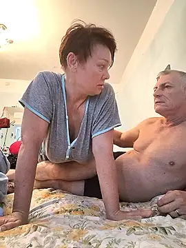  lady red  online show from 31, 10, 2025