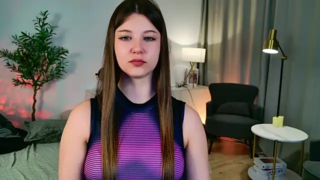 Snapshot of ElizaMild chatting on 4, 6, 2026 ElizaMild online show from 4, 6, 2026