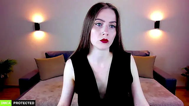 TheWoman   online show from 23, 9, 2025