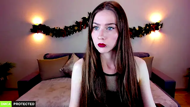 TheWoman   online show from 22, 12, 2025