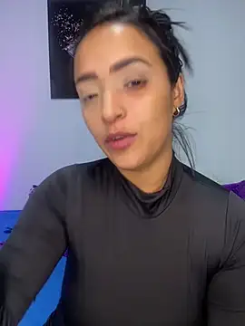 Snapshot of Shantal_Lovee chatting on 12, 12, 2024 Shantal Lovee online show from 12, 12, 2024