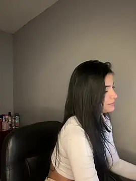 Sammy pink online show from 4, 3, 2026