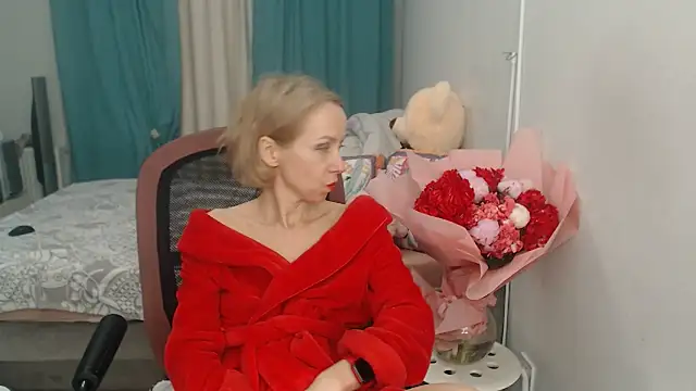 LuxuryNika online show from 1, 2, 2025