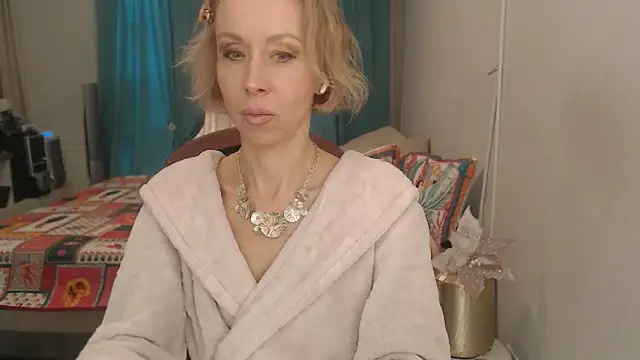 LuxuryNika online show from 1, 4, 2026