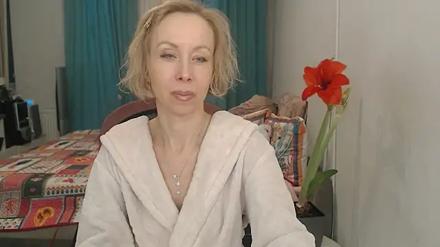 LuxuryNika online show from 12, 4, 2026