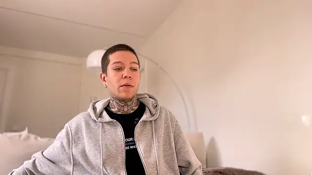 Snapshot of Harry_Jen chatting on 15, 3, 2025 Harry Jen online show from 15, 3, 2025