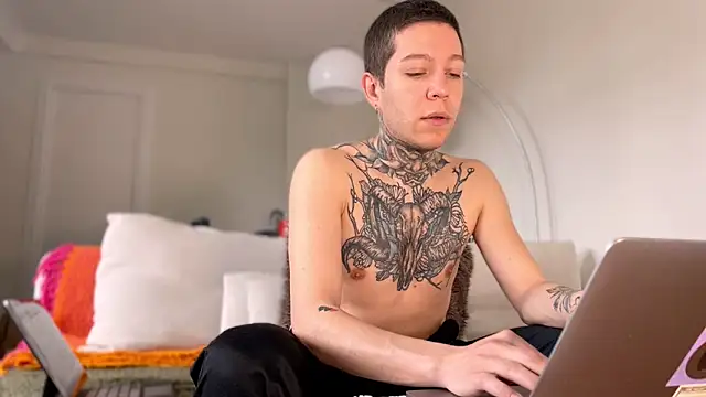 Snapshot of Harry_Jen chatting on 21, 3, 2025 Harry Jen online show from 21, 3, 2025