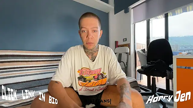 Snapshot of Harry_Jen chatting on 9, 9, 2025 Harry Jen online show from 9, 9, 2025