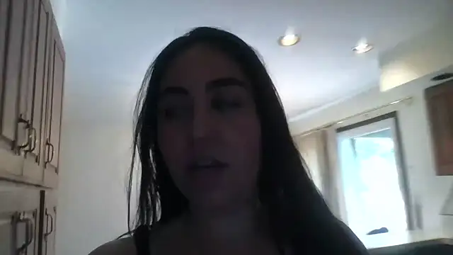 Snapshot of WetFlower69 chatting on 22, 7, 2026 WetFlower69 online show from 22, 7, 2026