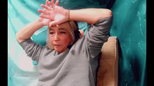 DLPnaoki8 online show from 18, 11, 2025