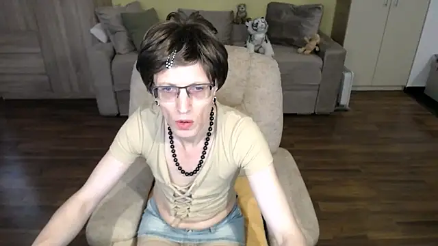 clementine online show from 24, 7, 2026
