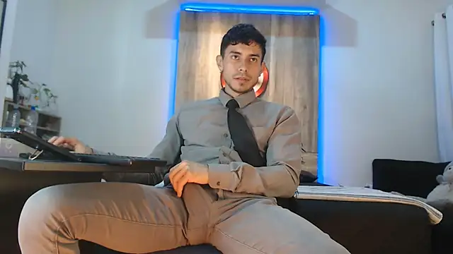 Andrew 4  online show from 12, 10, 2025