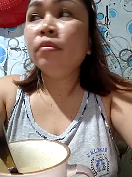 XXLorie 02 online show from 1, 3, 2026