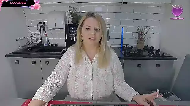 erikaerika online show from 10, 1, 2026