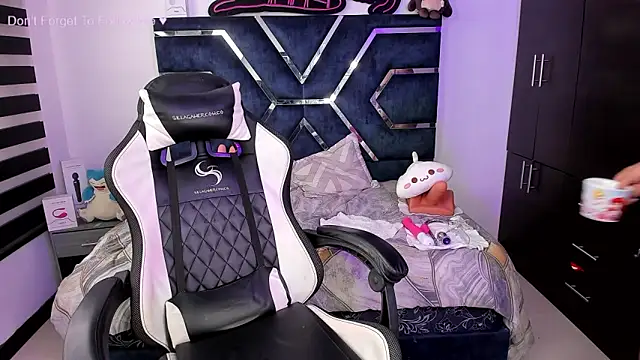 Student of Bdsm online show from 18, 2, 2025