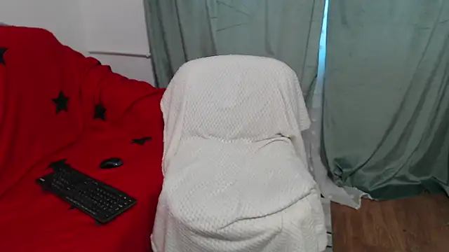 JullieMilf online show from 28, 9, 2025