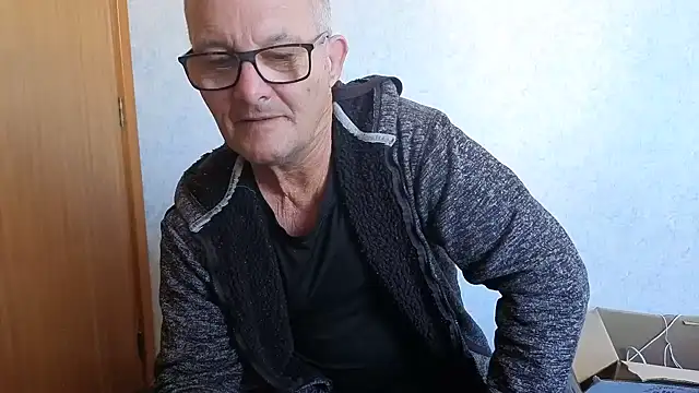 Snapshot of bigballnz chatting on 20, 7, 2026 bigballnz online show from 20, 7, 2026