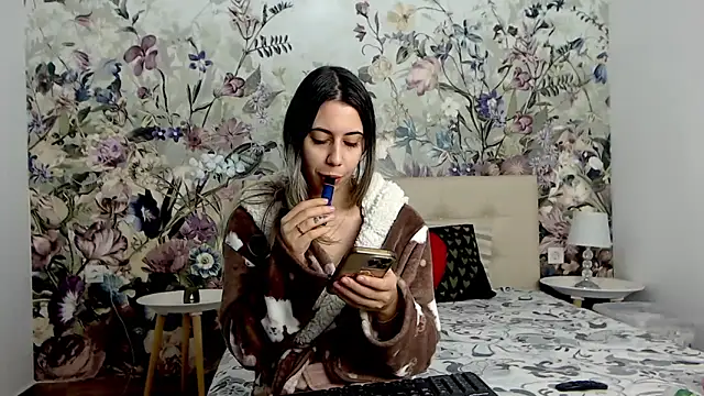 RoseDiamond06 online show from 15, 10, 2025