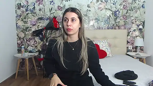 Snapshot of RoseDiamond06 chatting on 31, 5, 2026 RoseDiamond06 online show from 31, 5, 2026