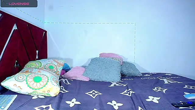 DanisaBrown online show from 6, 12, 2024