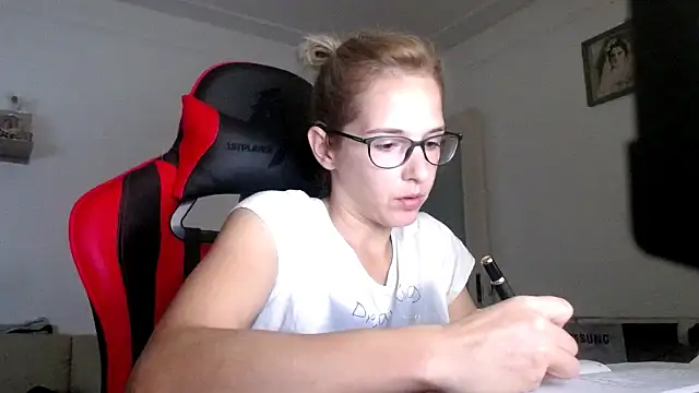 SexxyLety online show from 15, 10, 2025