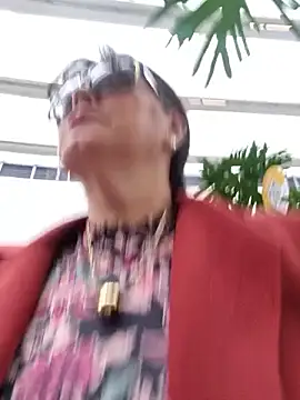 Snapshot of emma_tour chatting on 13, 3, 2025 emma tour online show from 13, 3, 2025