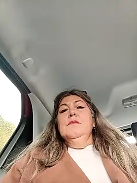 Snapshot of emma_tour chatting on 30, 9, 2025 emma tour online show from 30, 9, 2025