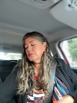 Snapshot of emma_tour chatting on 30, 10, 2025 emma tour online show from 30, 10, 2025