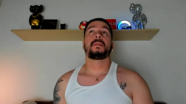 camilo restrepo21 online show from 14, 1, 2025