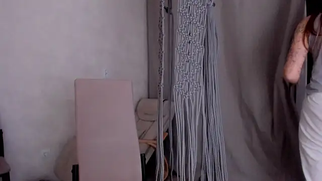 Snapshot of why_again_me chatting on 2, 3, 2025 why again me online show from 2, 3, 2025