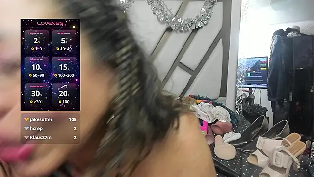 matureluna online show from 5, 3, 2025