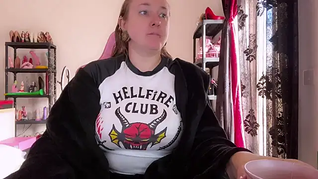 kisicaxx online show from 27, 11, 2025