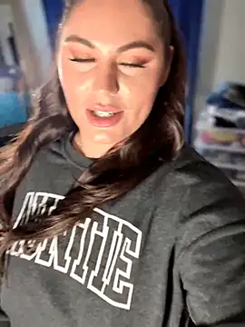 lovely beast online show from 17, 4, 2026