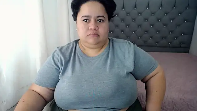 Snapshot of hotlesby4uxxx chatting on 11, 12, 2024 hotlesby4uxxx online show from 11, 12, 2024