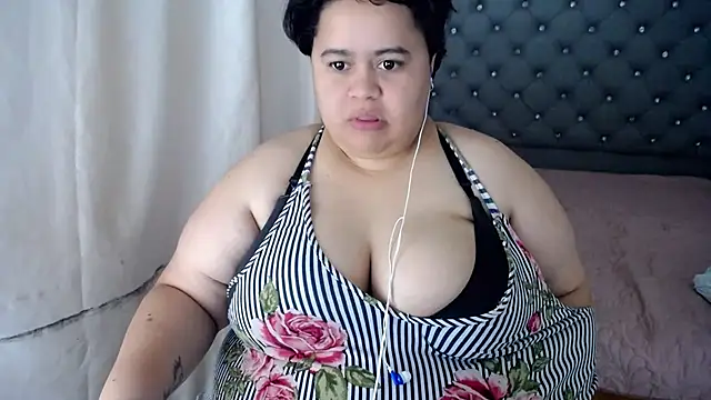 Snapshot of hotlesby4uxxx chatting on 28, 12, 2024 hotlesby4uxxx online show from 28, 12, 2024