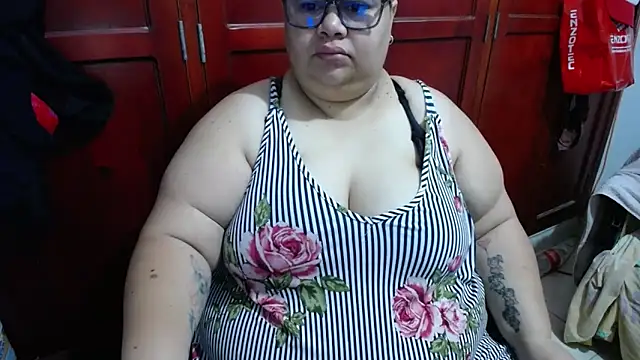 hotlesby4uxxx online show from 23, 5, 2026