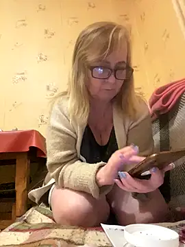 Irina2909xh online show from 18, 12, 2025