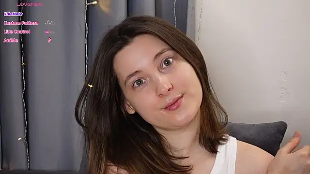 Snapshot of BeckyMartens chatting on 3, 10, 2025 BeckyMartens online show from 3, 10, 2025