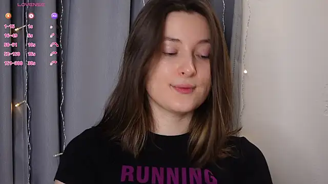 Snapshot of BeckyMartens chatting on 5, 10, 2025 BeckyMartens online show from 5, 10, 2025