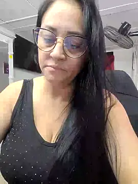 Ameliarizo online show from 2, 4, 2026