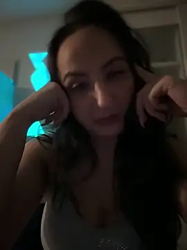 itsCassie online show from 6, 2, 2025