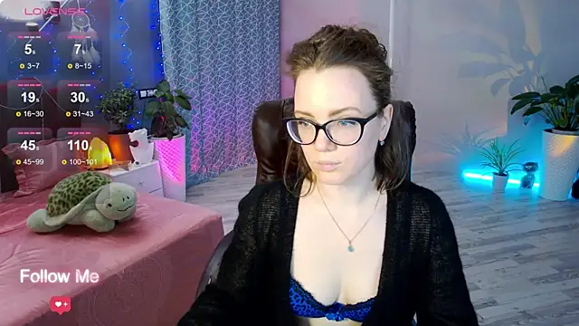 Snapshot of AngelaWhiti chatting on 20, 3, 2025 AngelaWhiti online show from 20, 3, 2025